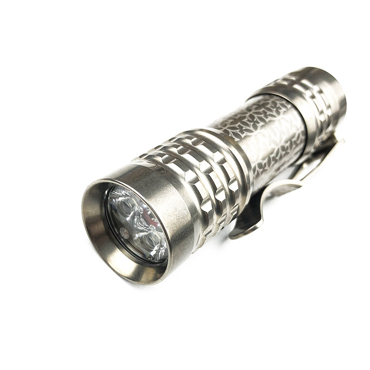 CWF Flashlight 高端定制钛合金EDC手电