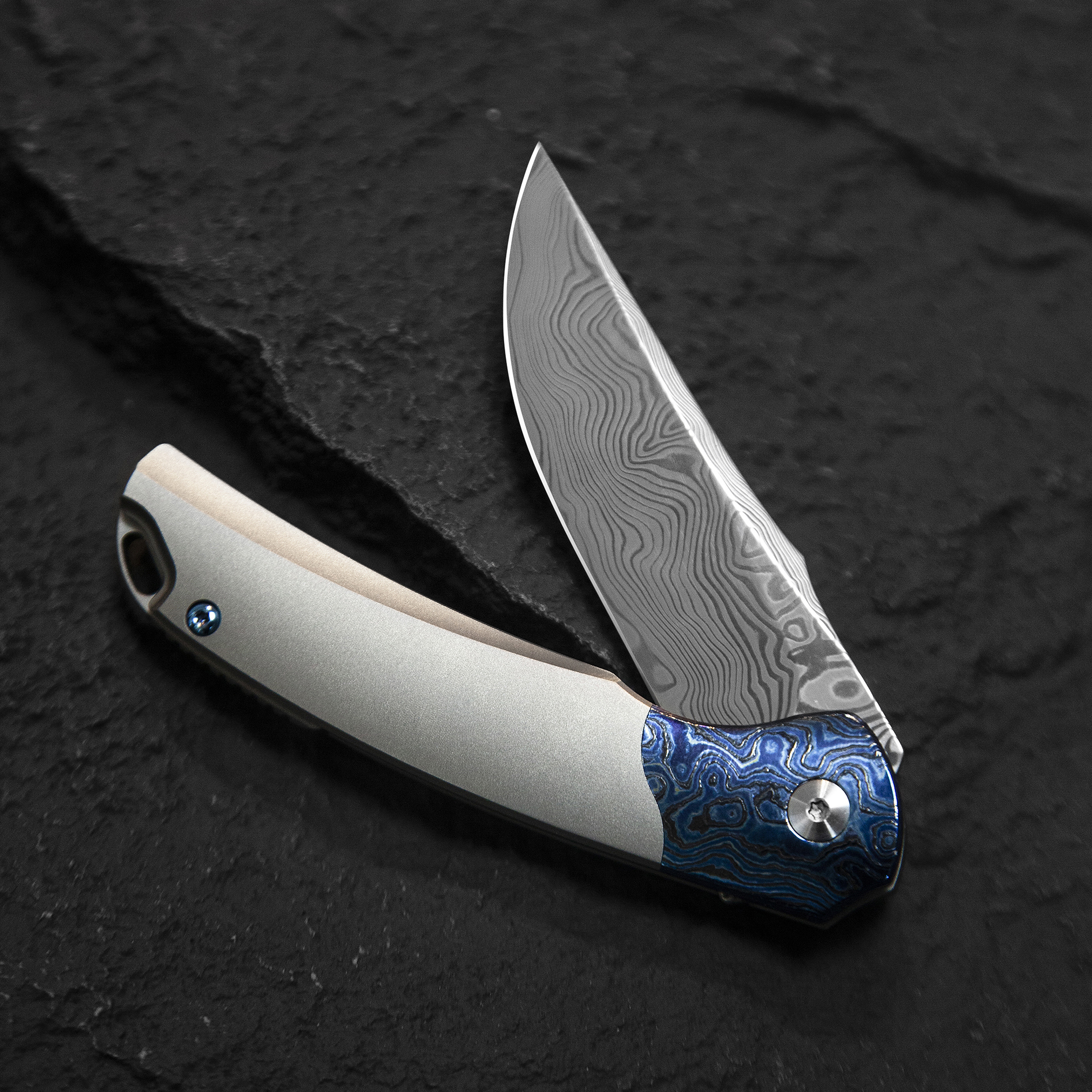 Bestech Knives BT2111E 大马士革钢 钛合金柄 锆钛刀枕