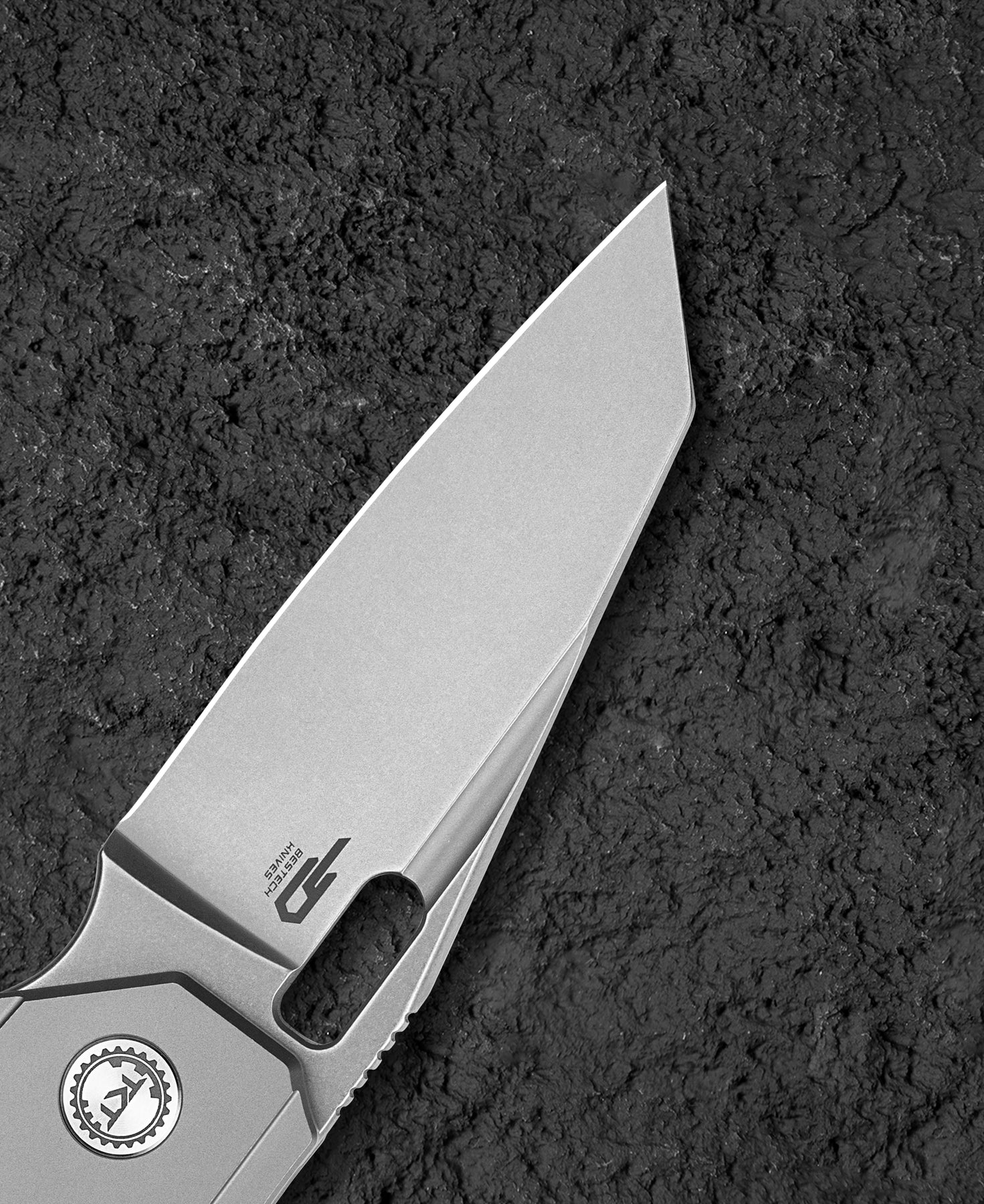 Bestech Knives NYXIE 3 S35VN钢 钛合金柄 BT2308A 1660