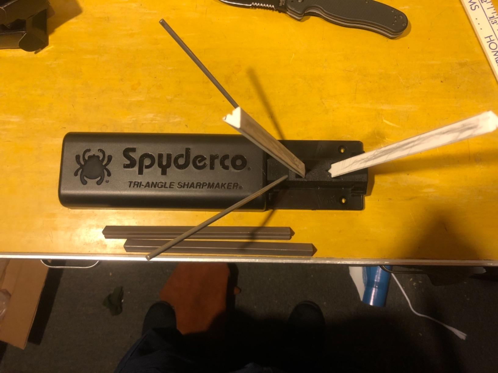 Spyderco Tri-Angle Sharpmaker 204MF 手动磨刀器 680