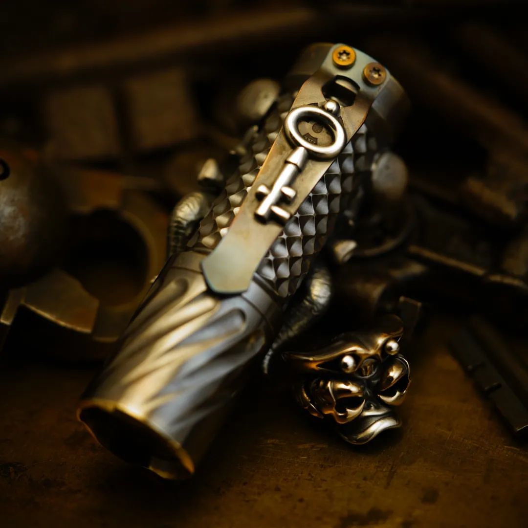 Cpprhd Flashlight 俄罗斯铜斑蛇高端定制手电