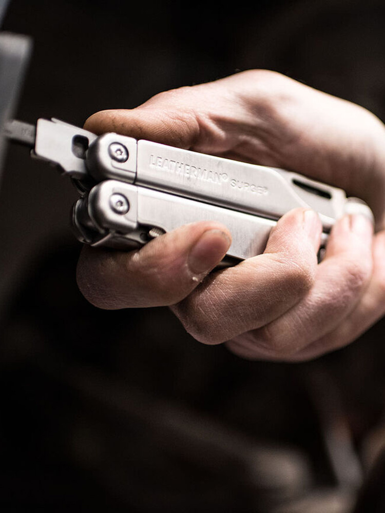 Leatherman Surge 莱泽曼海啸多功能工具钳 黑色