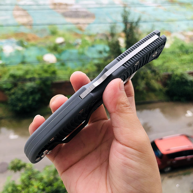 Spyderco C10FPGY VG10刃材 FRN尼龙手柄 690