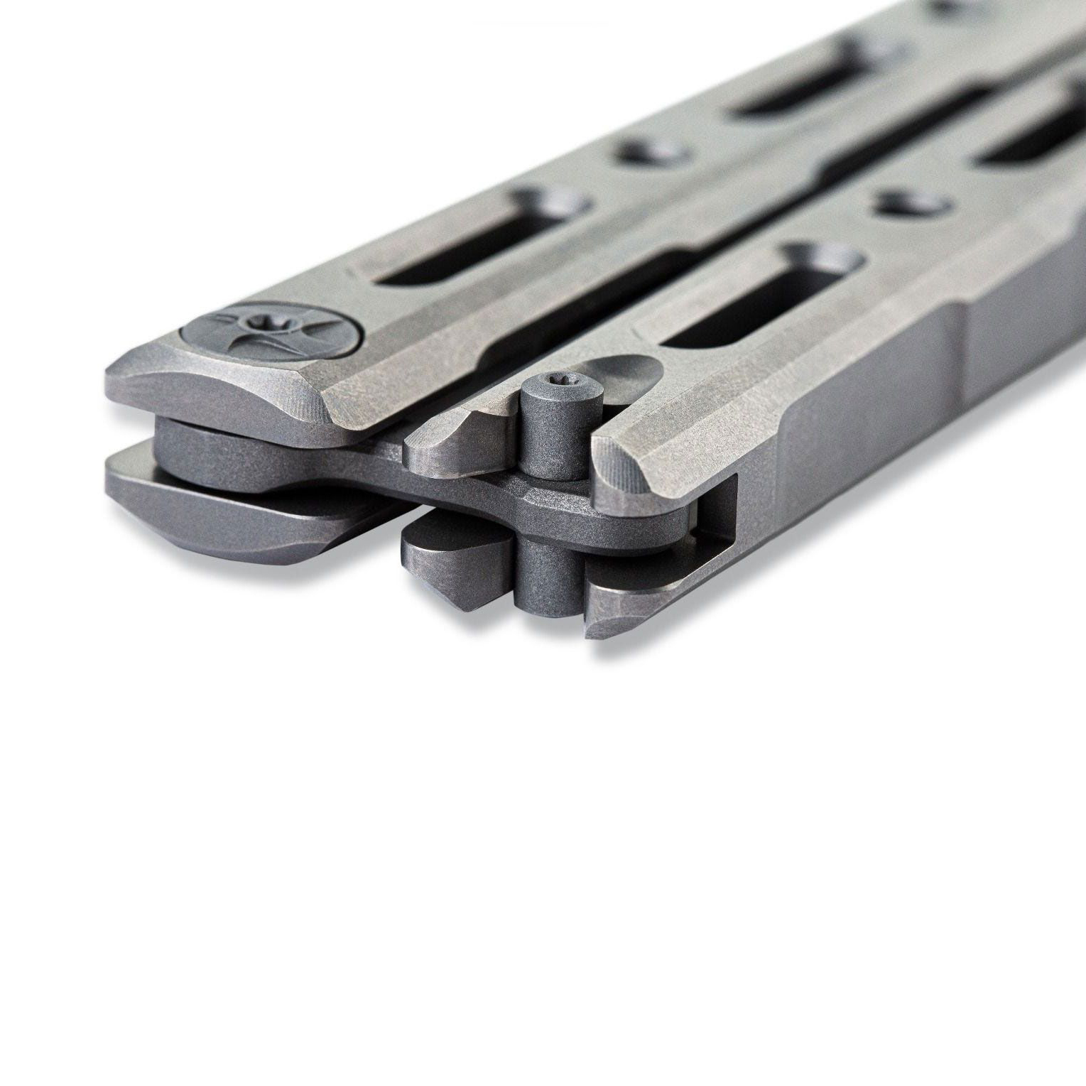 🚫 benchmade 85 S30V钢 钛合金柄 蝴蝶刀 4880