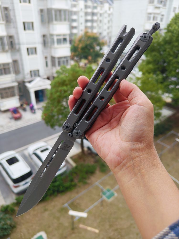🚫 benchmade 85 S30V钢 钛合金柄 蝴蝶刀 4880