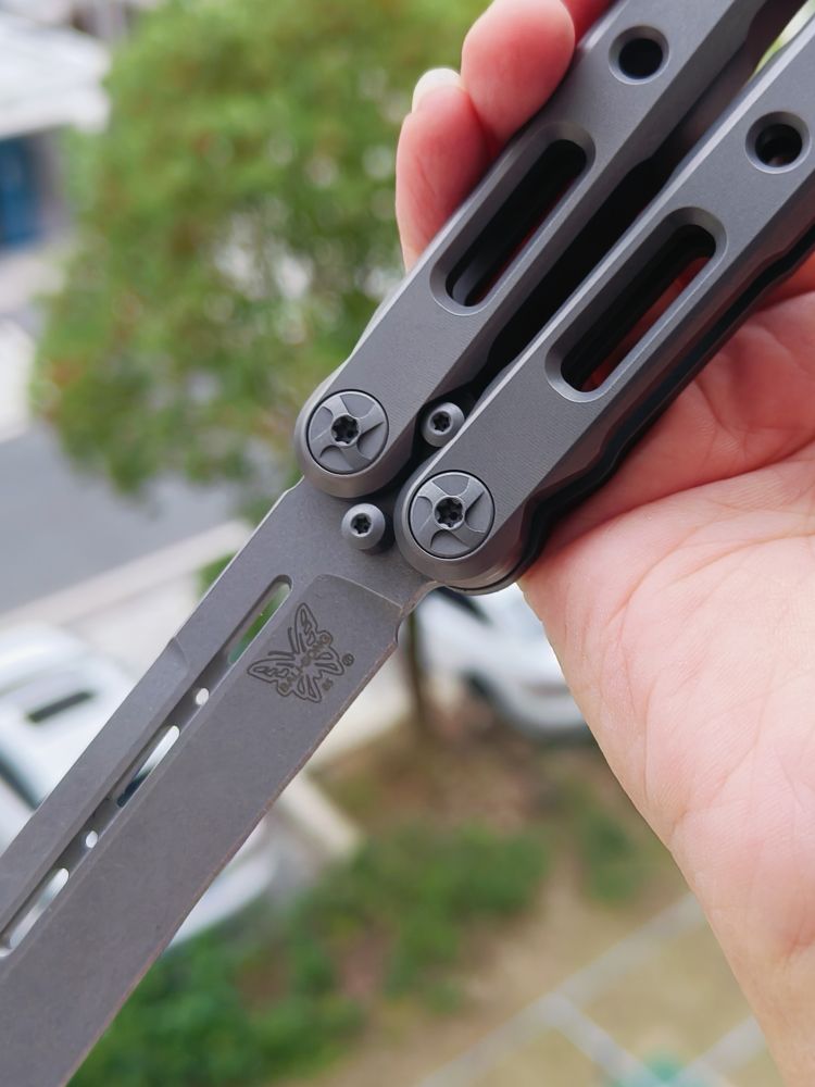 🚫 benchmade 85 S30V钢 钛合金柄 蝴蝶刀 4880