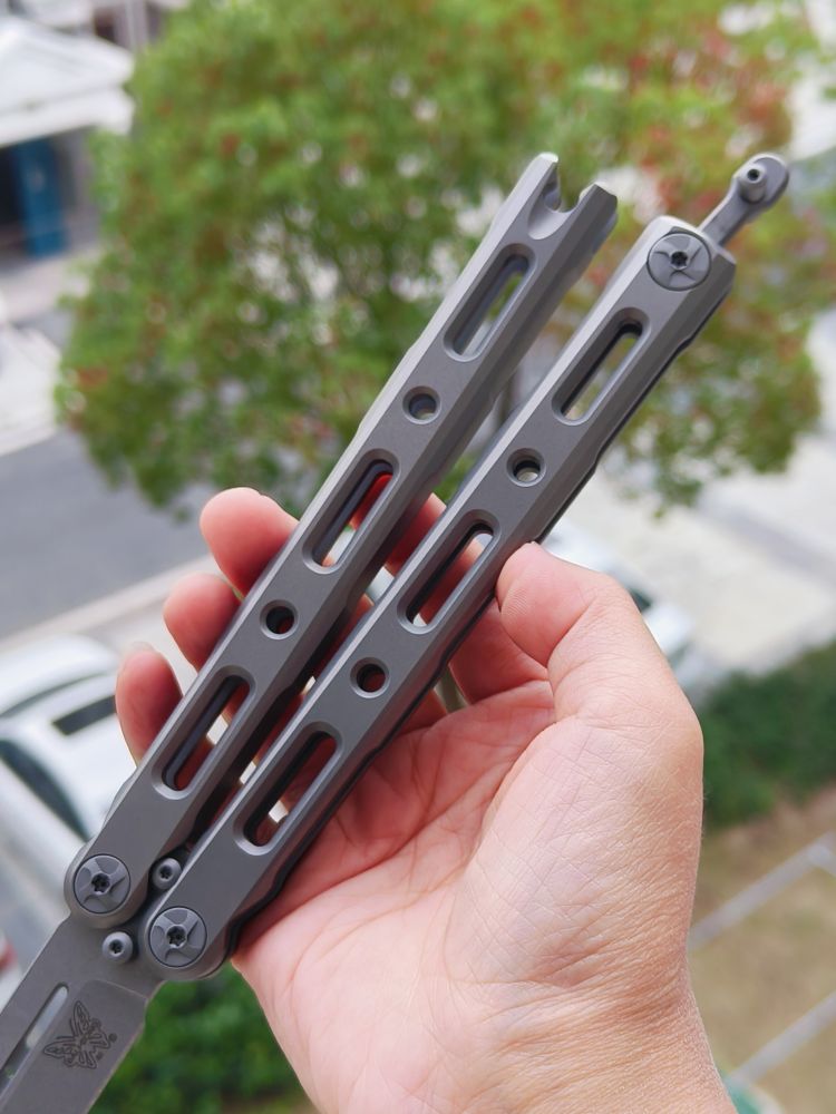 🚫 benchmade 85 S30V钢 钛合金柄 蝴蝶刀 4880