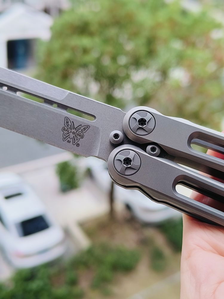 🚫 benchmade 85 S30V钢 钛合金柄 蝴蝶刀 4880