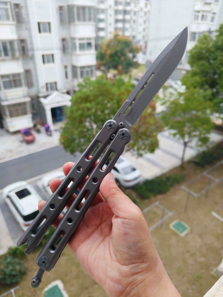 🚫 benchmade 85 S30V钢 钛合金柄 蝴蝶刀 4880