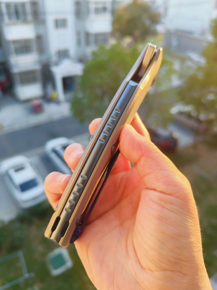 Maxace Knives 龍 M390钢 钛合金柄 蓝色螺丝及背骨 2780