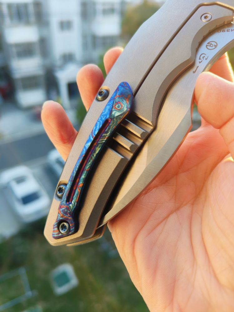 Maxace Knives 龍 M390钢 钛合金柄 蓝色螺丝及背骨 2780