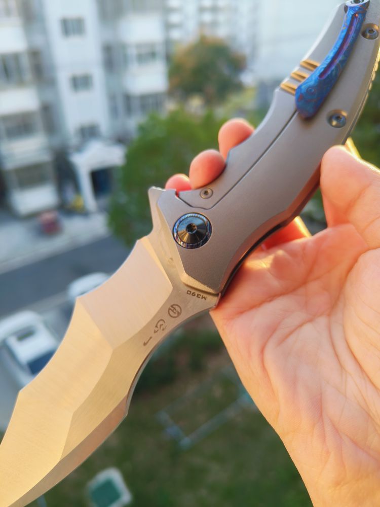 Maxace Knives 龍 M390钢 钛合金柄 蓝色螺丝及背骨 2780