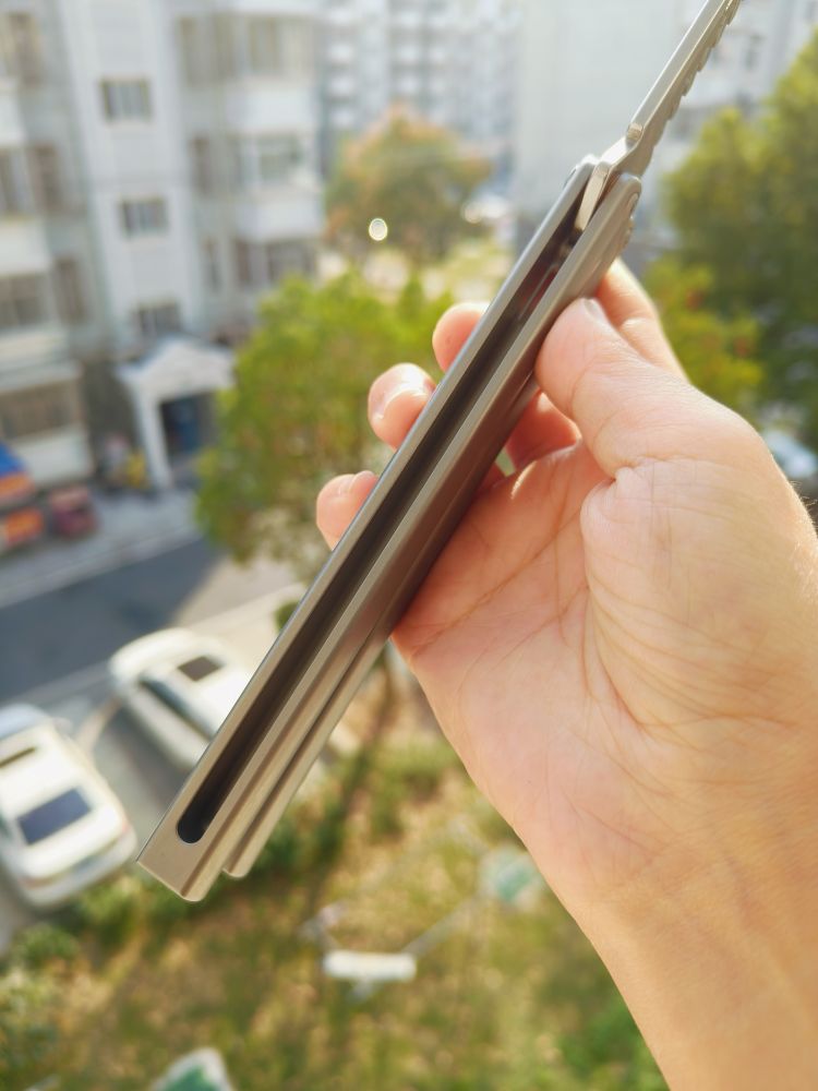 Maxace Knives 使徒 M390刃 一体钛柄 蝴蝶甩刀 1880