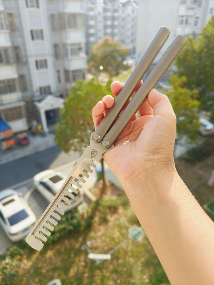 Maxace Knives 使徒 M390刃 一体钛柄 蝴蝶甩刀 1880