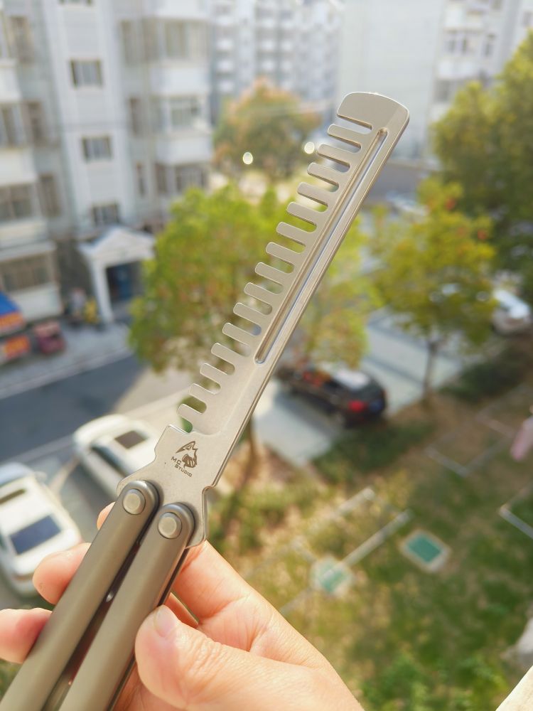 Maxace Knives 使徒 M390刃 一体钛柄 蝴蝶甩刀 1880