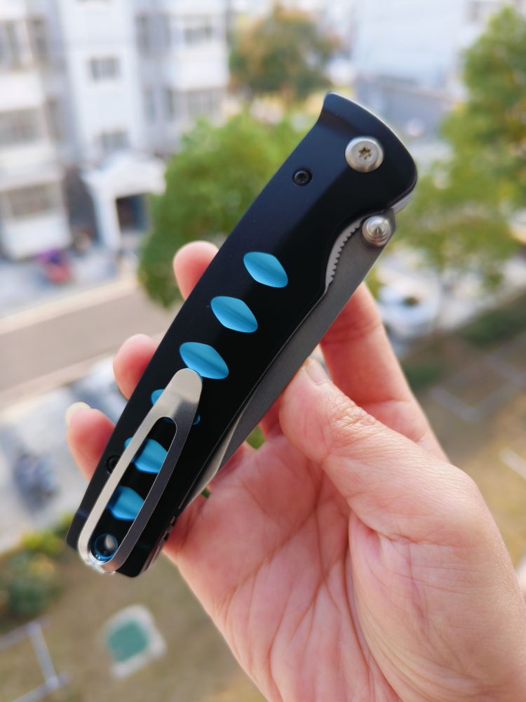 Mcusta Knives VG10钢芯三层钢 铝合金柄 MC-0041C 950