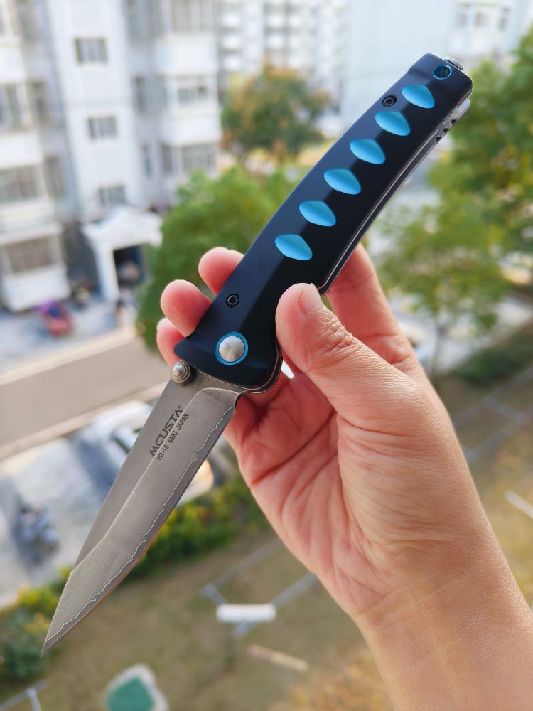 Mcusta Knives VG10钢芯三层钢 铝合金柄 MC-0041C 950