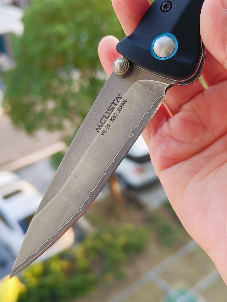 Mcusta Knives VG10钢芯三层钢 铝合金柄 MC-0041C 950