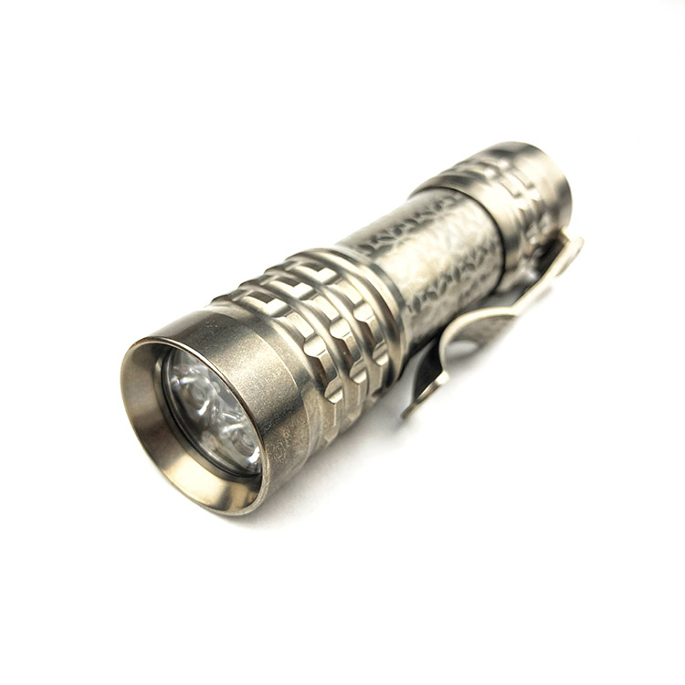 CWF Flashlight 高端定制钛合金EDC手电
