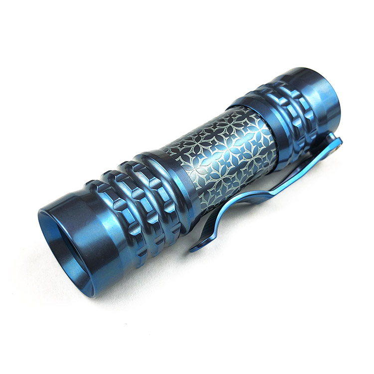 CWF Flashlight 高端定制钛合金EDC手电 蓝色