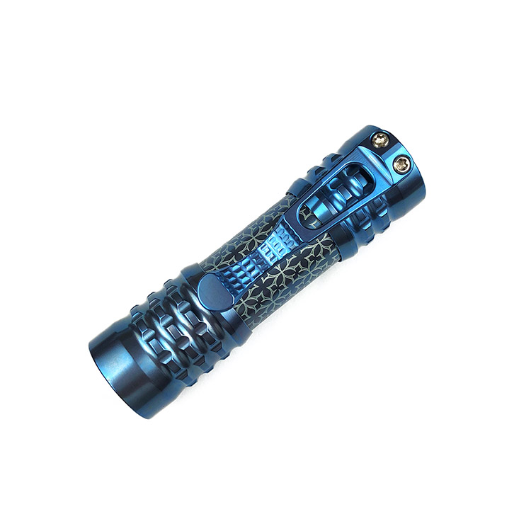 CWF Flashlight 高端定制钛合金EDC手电 蓝色