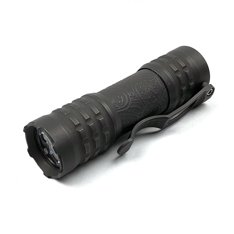 CWF Flashlight 高端定制钛合金EDC手电 喷砂