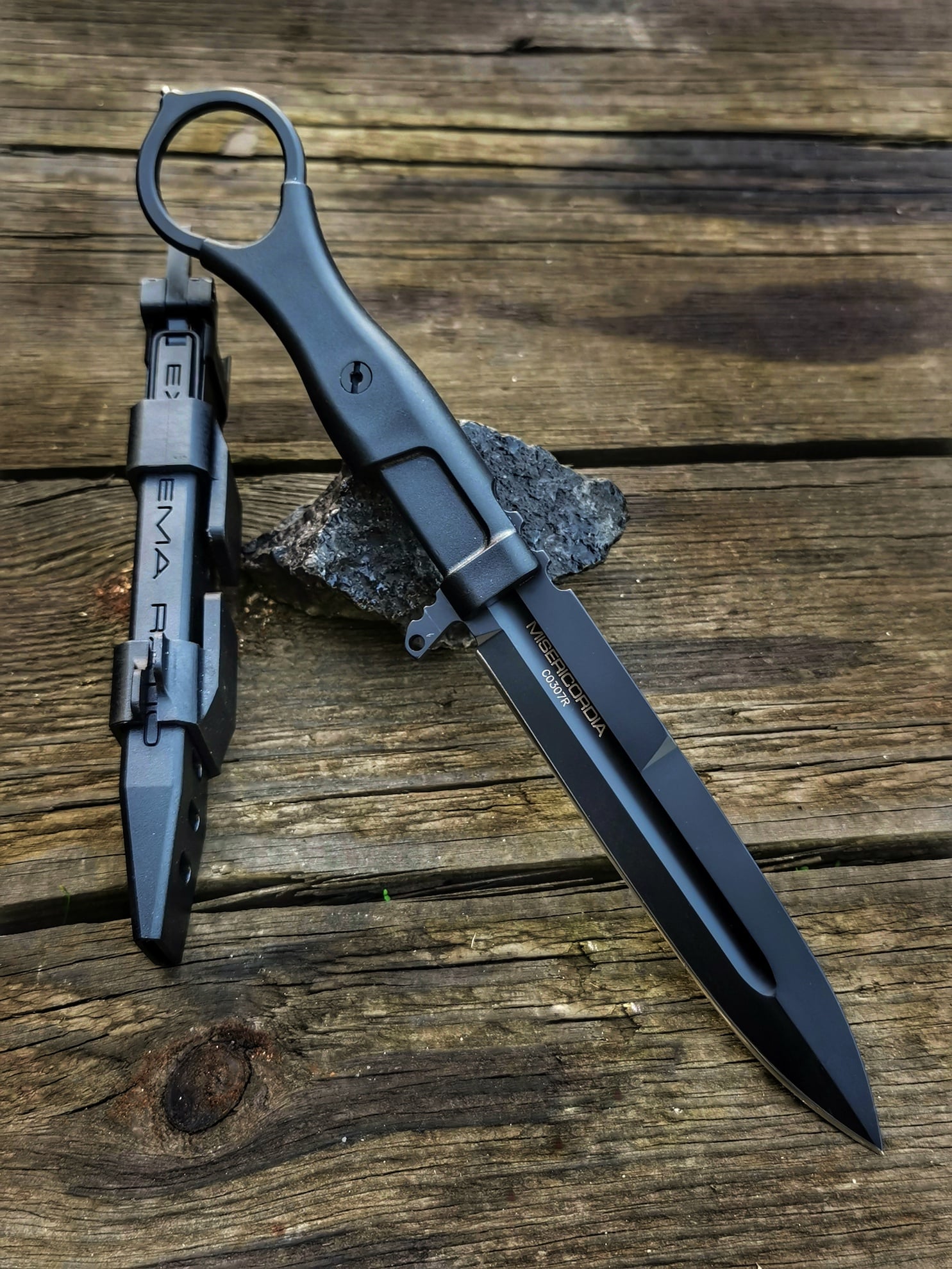 EXTREMA RATIO Misericordia 极端武力悲悯者 N690钢 尼龙柄 黑色