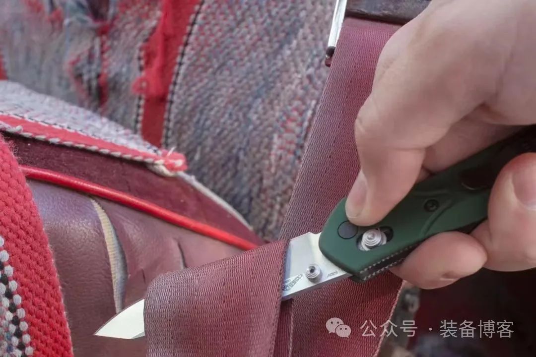 已故设计师奥斯本的经典之作：benchmade-940