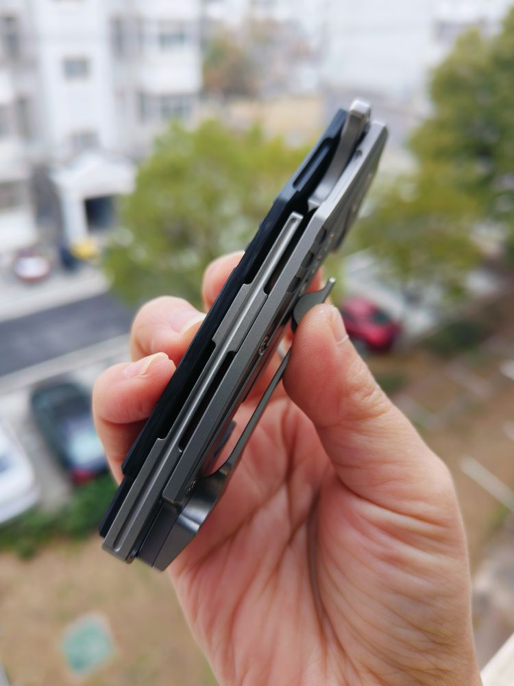 Bestech Knives NYXIE 3 S35VN钢 碳纤维+钛合金柄 BT2308C 1760