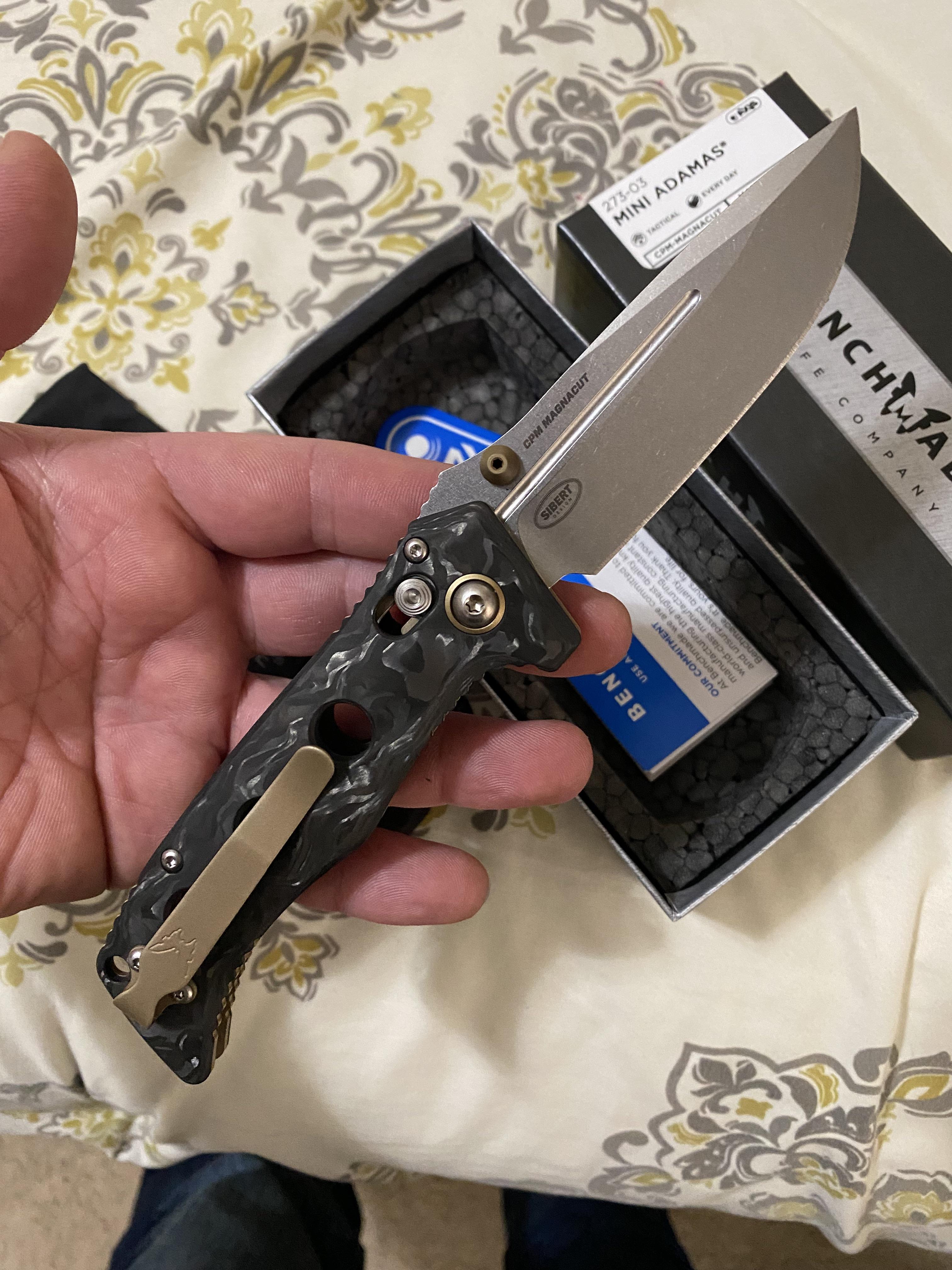 Benchmade Mini Adamas MagnaCut钢 碳纤维柄 273-03 黑色 2680