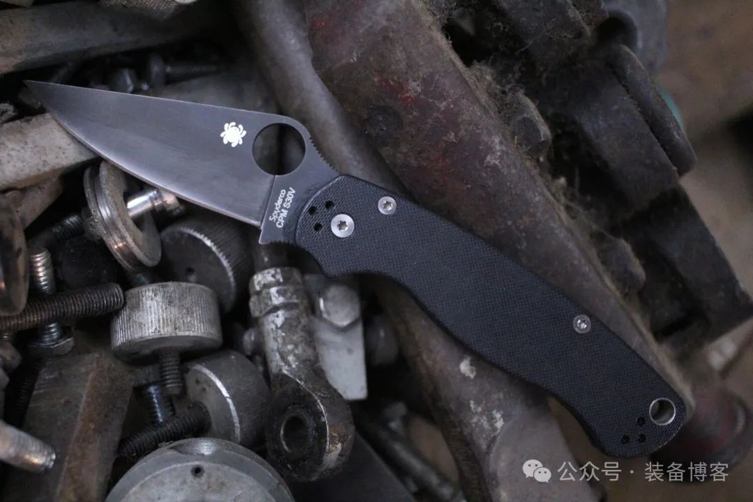 Spyderco Paramilitary 2：畅销十几年的EDC折刀首选