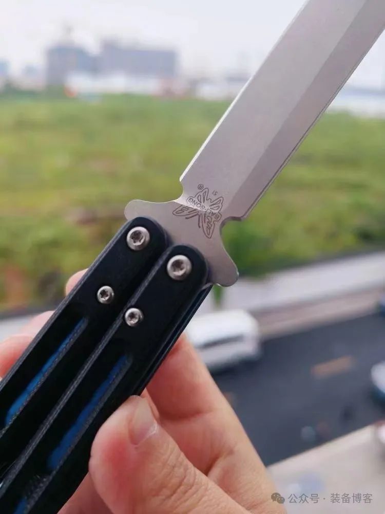 Benchmade 51详细测评：经典蝴蝶刀，青出于蓝胜于蓝 - 装备博客