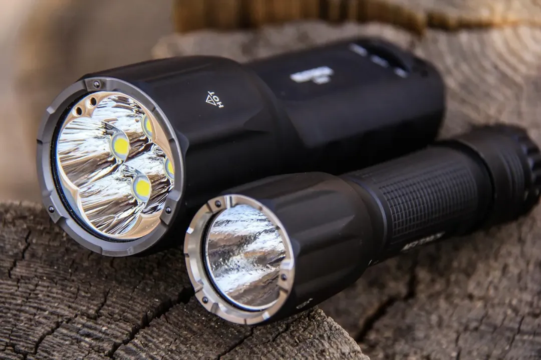 新品测评 | 夜战先锋！一万流明专业战术搜索手电TA31 - 装备博客
