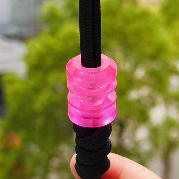 SSD工作室 半透明粉色树脂刀坠 伞绳刀坠配饰 28