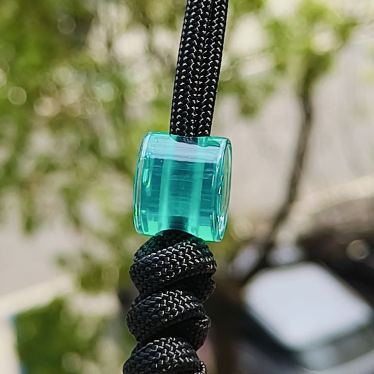 SSD工作室 蓝色树脂刀坠微笑 刀具装饰 28