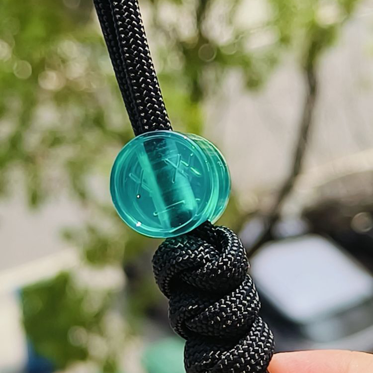 SSD工作室 蓝色树脂刀坠微笑 刀具装饰 28