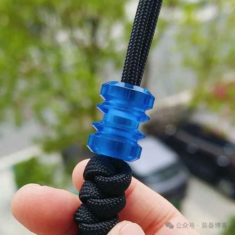 轻巧时尚，树脂刀坠——刀具的完美伴侣