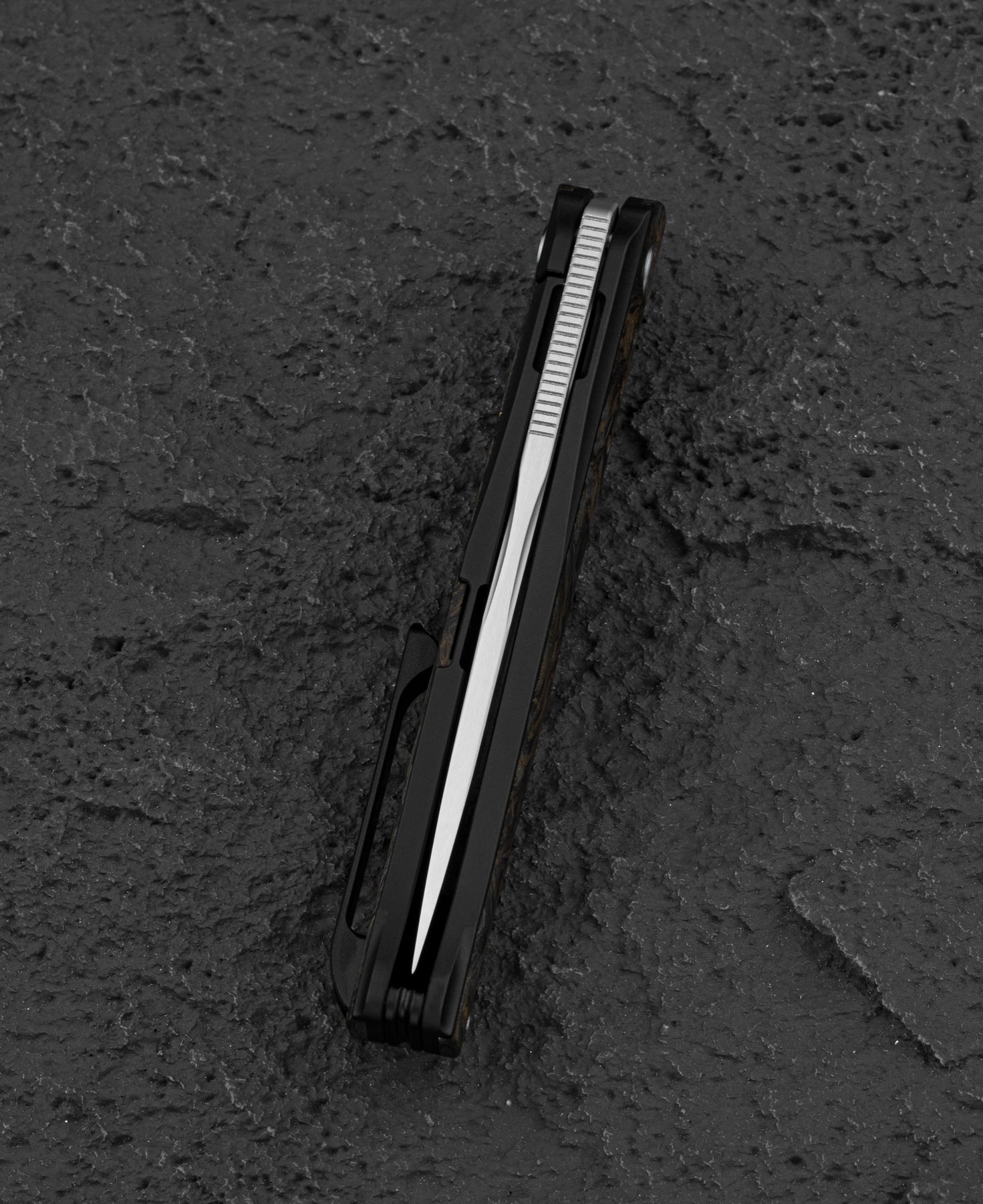 Bestech Spear Phisher M390钢 钛合金+碳纤维柄 BT2405D 黑色 2235