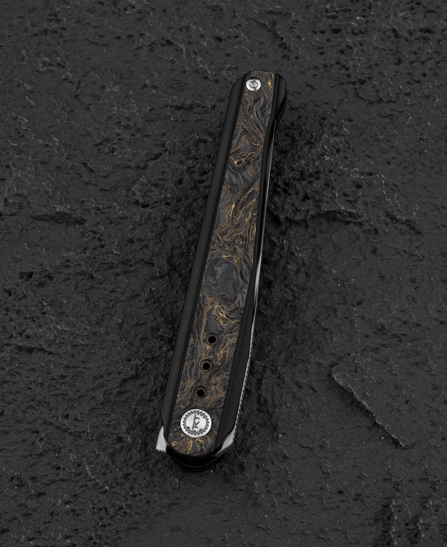 Bestech Spear Phisher M390钢 钛合金+碳纤维柄 BT2405D 黑色 2235