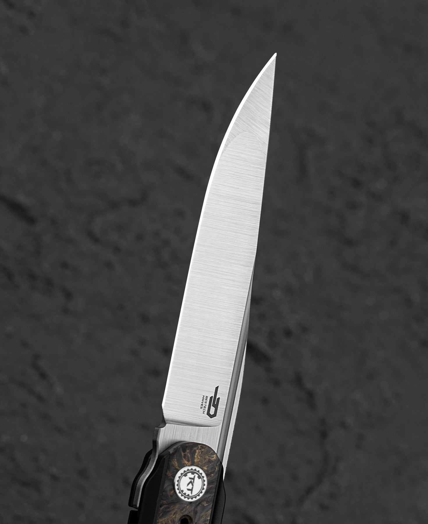 Bestech Spear Phisher M390钢 钛合金+碳纤维柄 BT2405D 黑色 2235