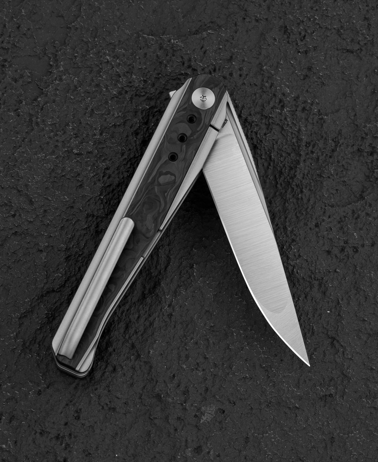 Bestech Spear Phisher M390钢 钛合金+碳纤维柄 BT2405A 黑色 2100