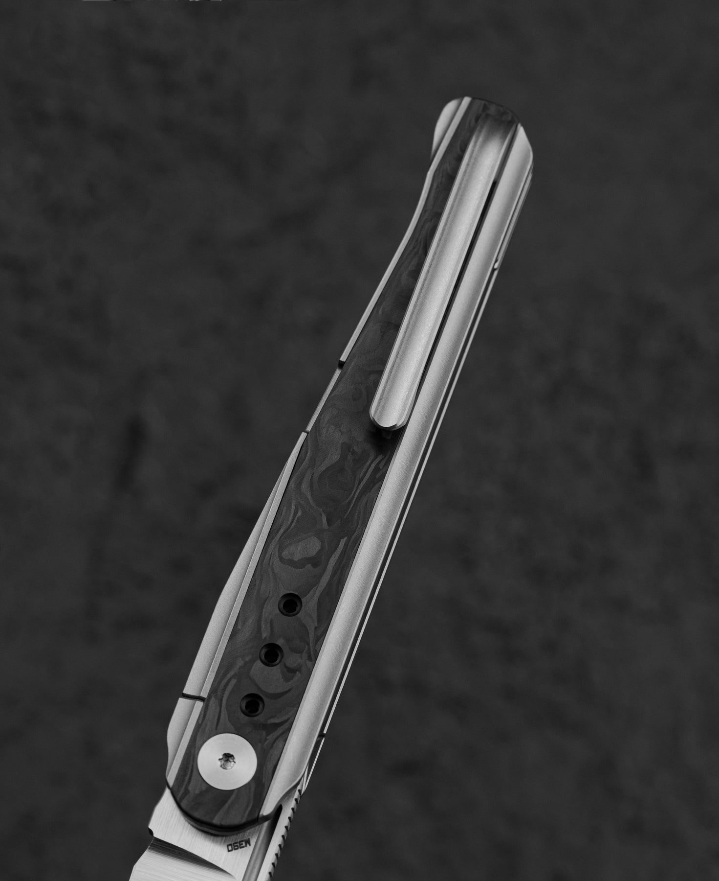 Bestech Spear Phisher M390钢 钛合金+碳纤维柄 BT2405A 黑色 2100