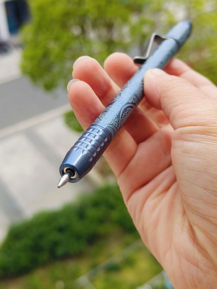 【售完】Ti2 Design 钛合金磁蚀刻阳极氧化蓝色 磁吸式 圆珠笔 原价1580 清仓价1100