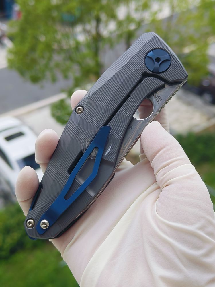 Spyderco C235CFTIP CPM-S90V钢 碳纤维+钛柄 3800