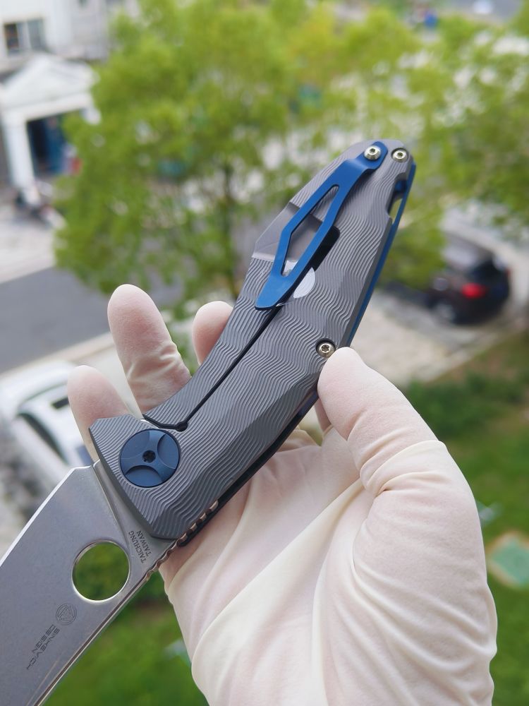 Spyderco C235CFTIP CPM-S90V钢 碳纤维+钛柄 3800