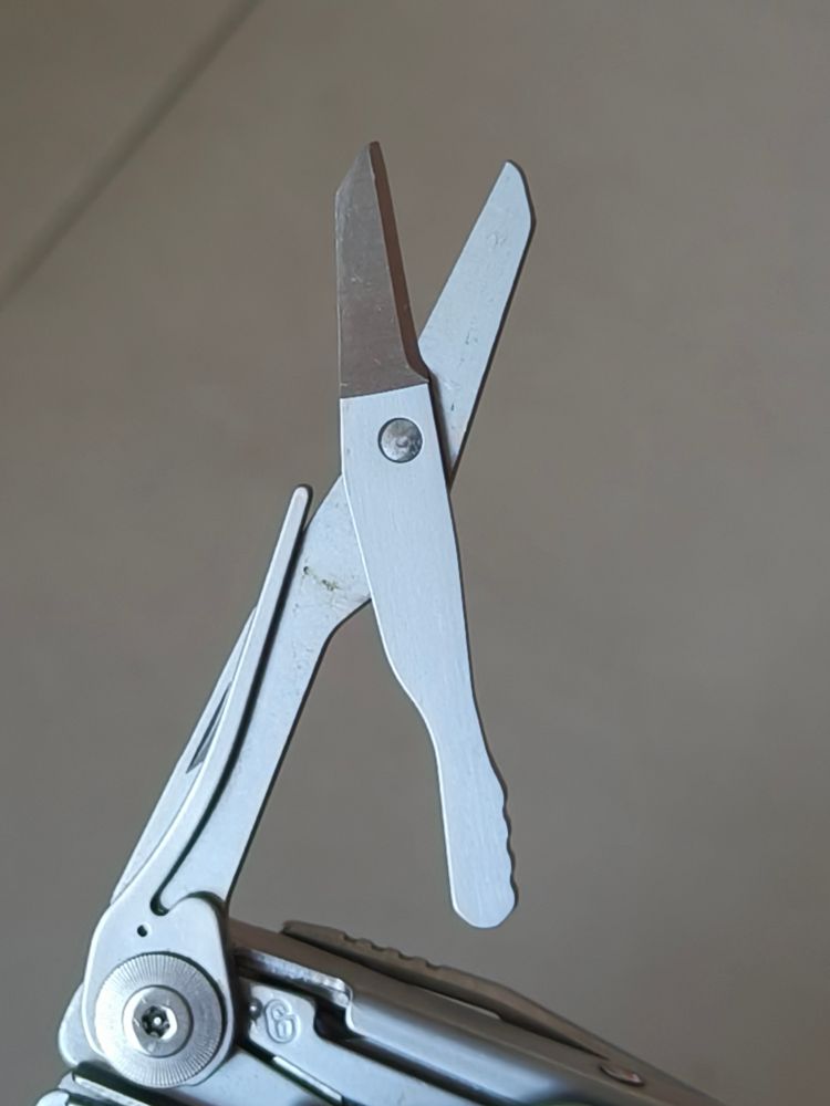 【已出】Leatherman Surge 莱泽曼海啸多功能组合工具钳 银色 599
