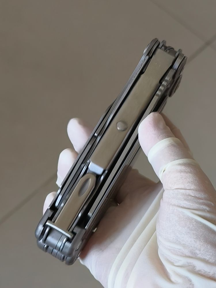 【已出】Leatherman Surge 莱泽曼海啸多功能组合工具钳 银色 599