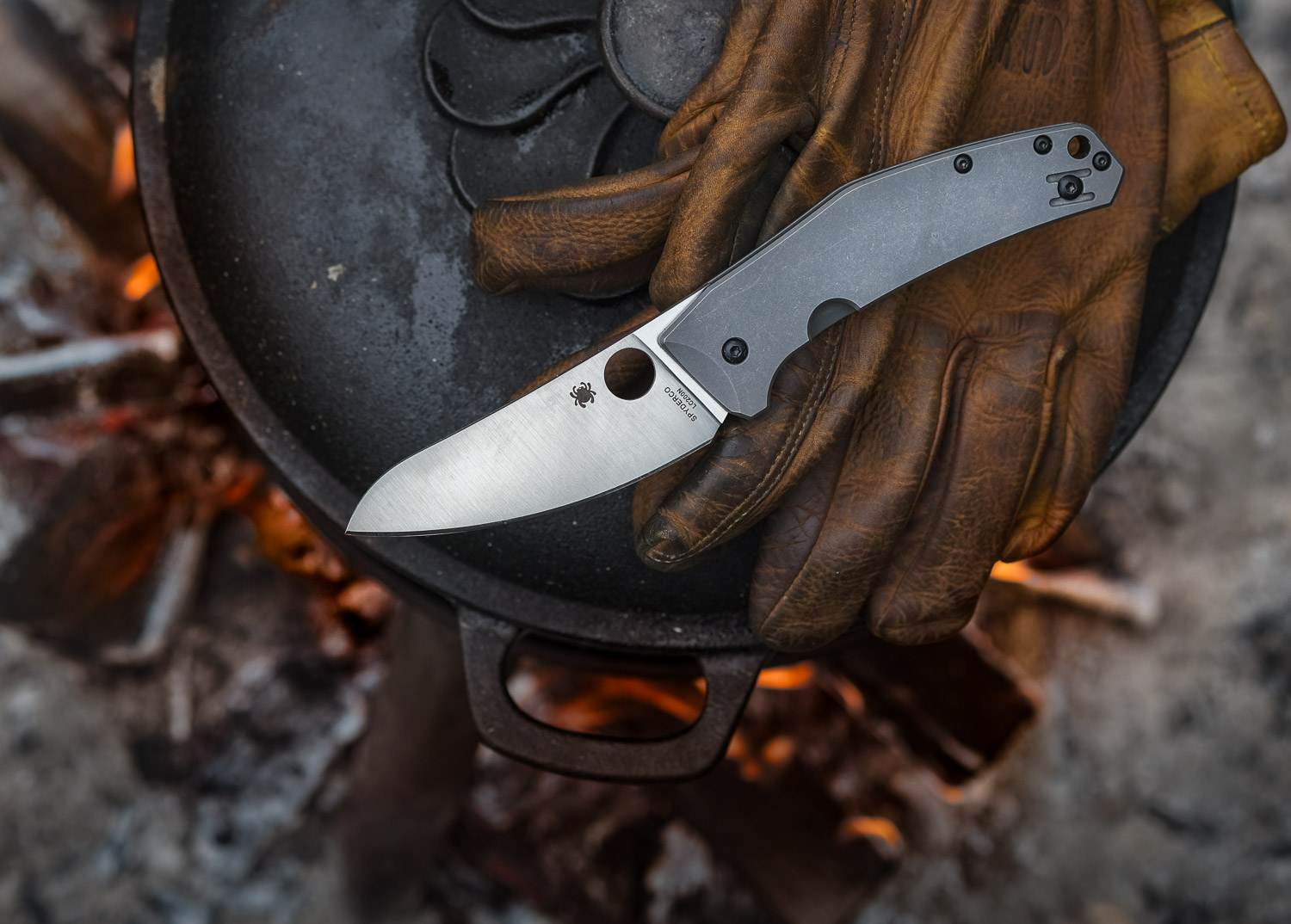 Spyderco Slysz Spydie Chef LC200N钢 钛柄 C211TIP 2000