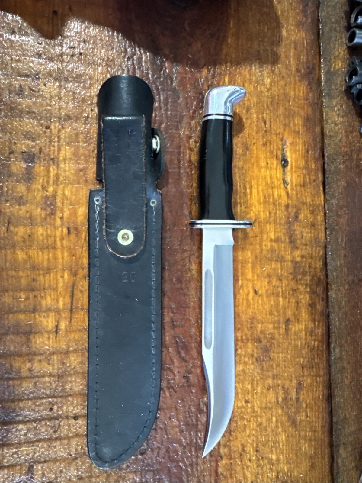 Buck 0120BKS-B 420HC不锈钢 酚醛树柄 820