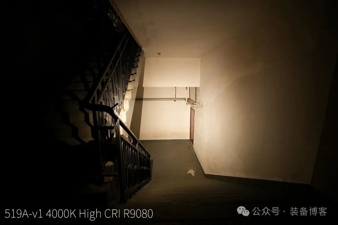 Mankerlight E02 III Ti - 钛金属日常携带手电筒